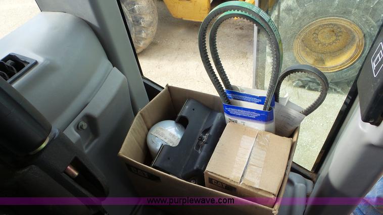 image for item J8389 2007 Volvo G940 motor grader