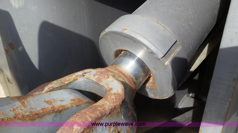 image for item J8389 2007 Volvo G940 motor grader