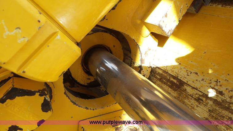 image for item J8389 2007 Volvo G940 motor grader