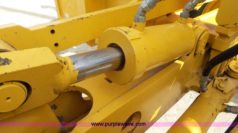 image for item J8389 2007 Volvo G940 motor grader