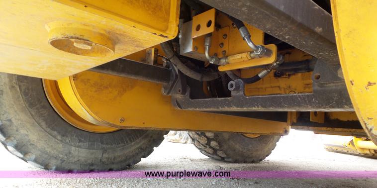 image for item J8389 2007 Volvo G940 motor grader