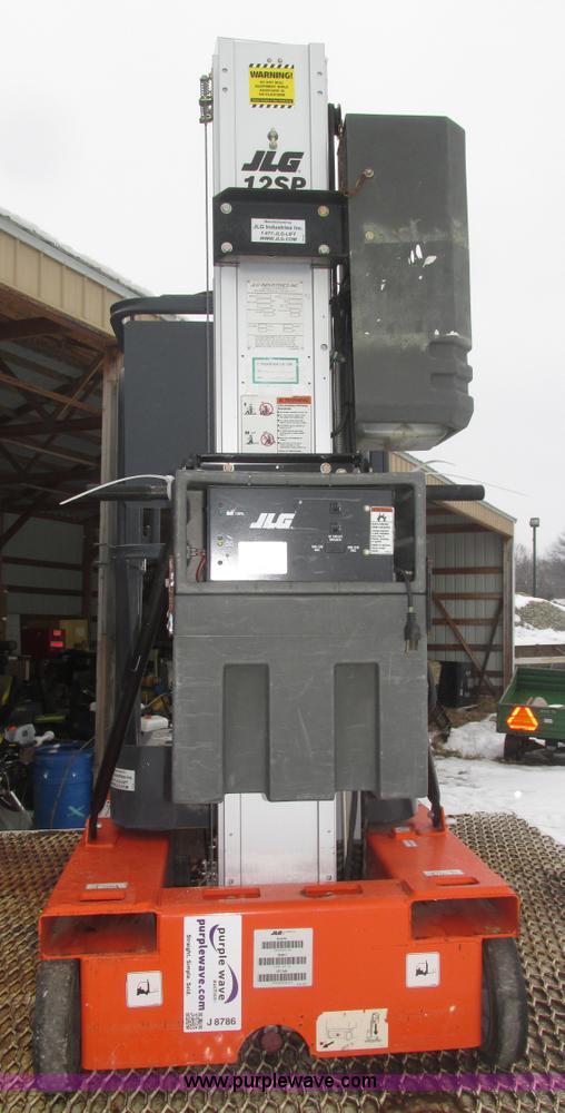 image for item J8786 2003 JLG 12SPHDDC vertical lift