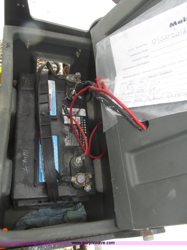 image for item J8786 2003 JLG 12SPHDDC vertical lift