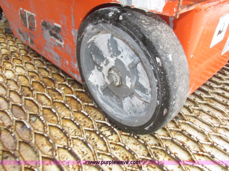 image for item J8786 2003 JLG 12SPHDDC vertical lift