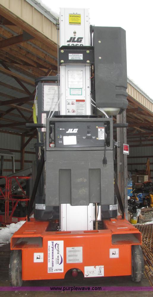 image for item J8790 2007 JLG 12SPHDDC vertical lift