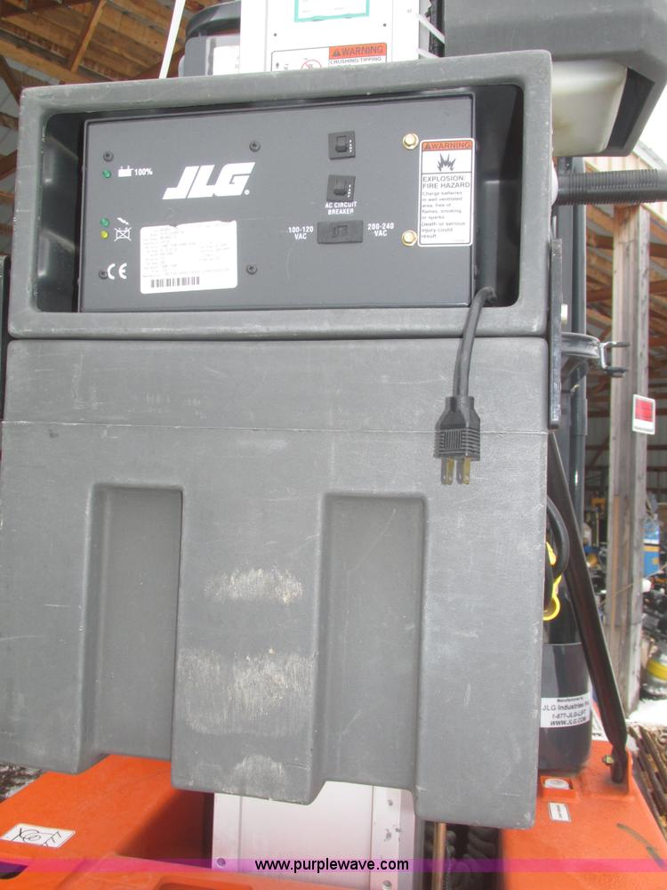 image for item J8790 2007 JLG 12SPHDDC vertical lift