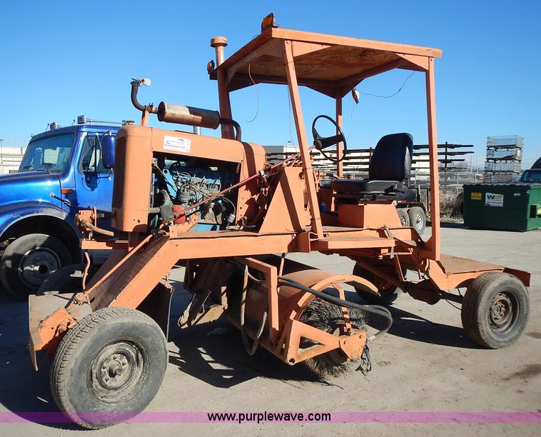 image for item L3628 Ford broom