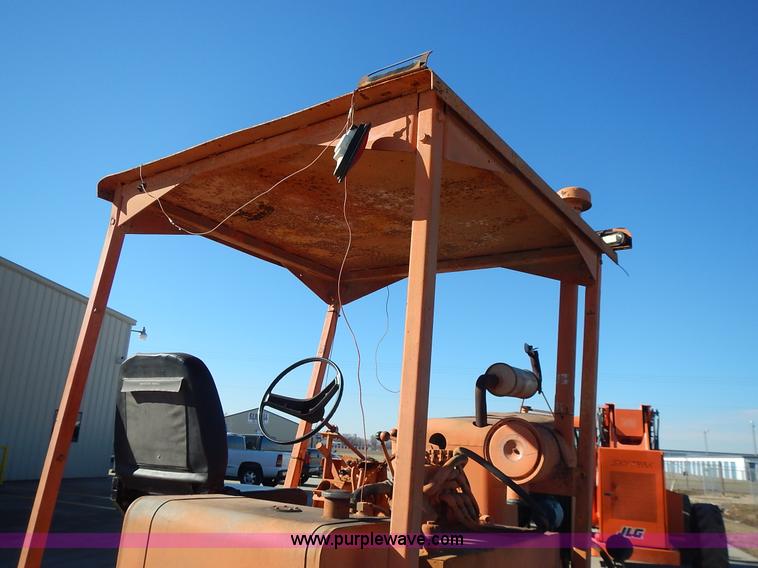 image for item L3628 Ford broom