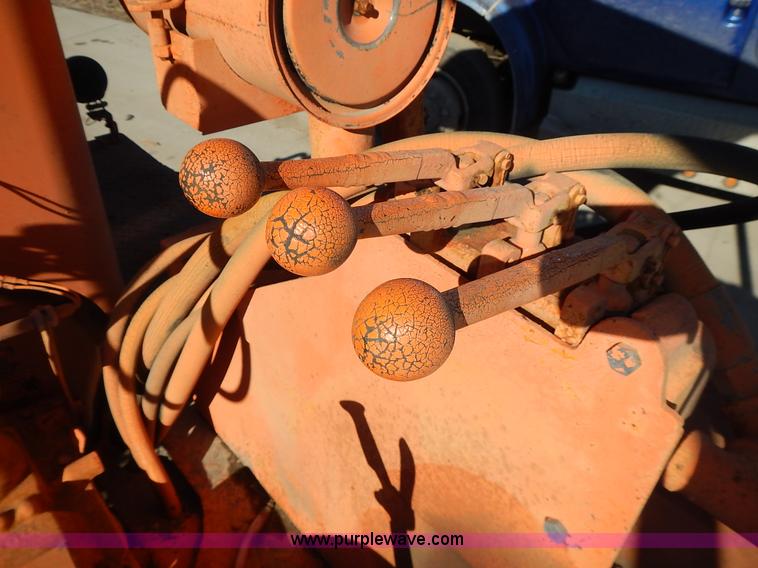 image for item L3628 Ford broom