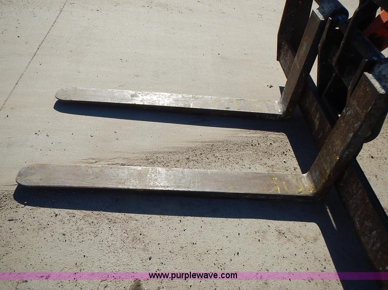 image for item L3633 2006 SkyTrak 6036 telehandler