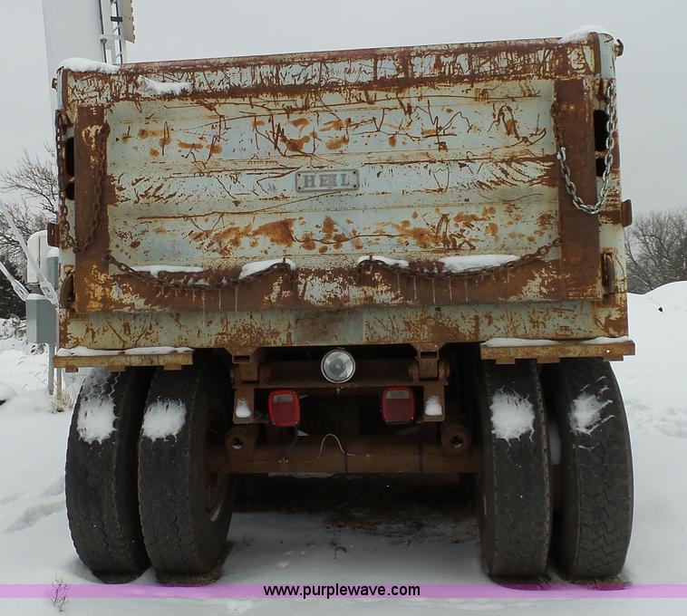 image for item L3661 1980 Ford F700 dump truck