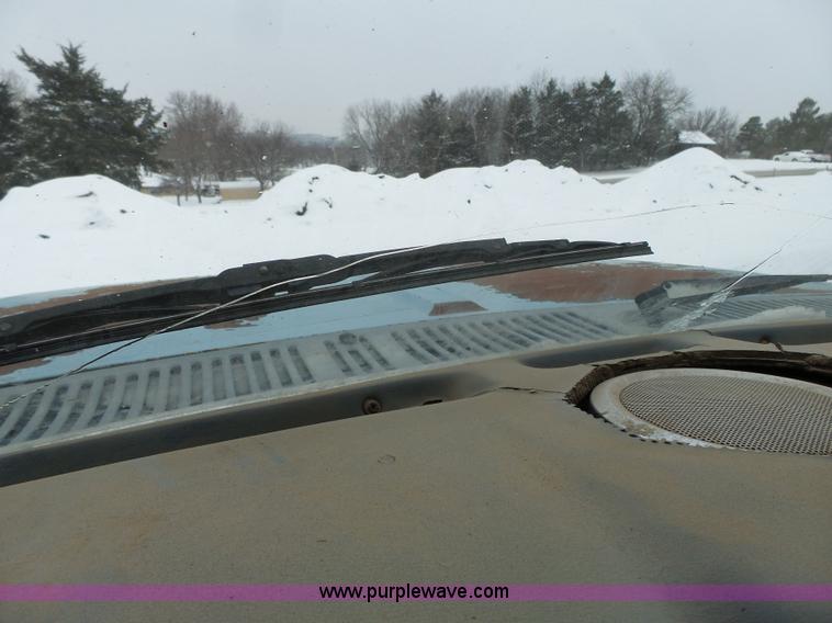 image for item L3661 1980 Ford F700 dump truck