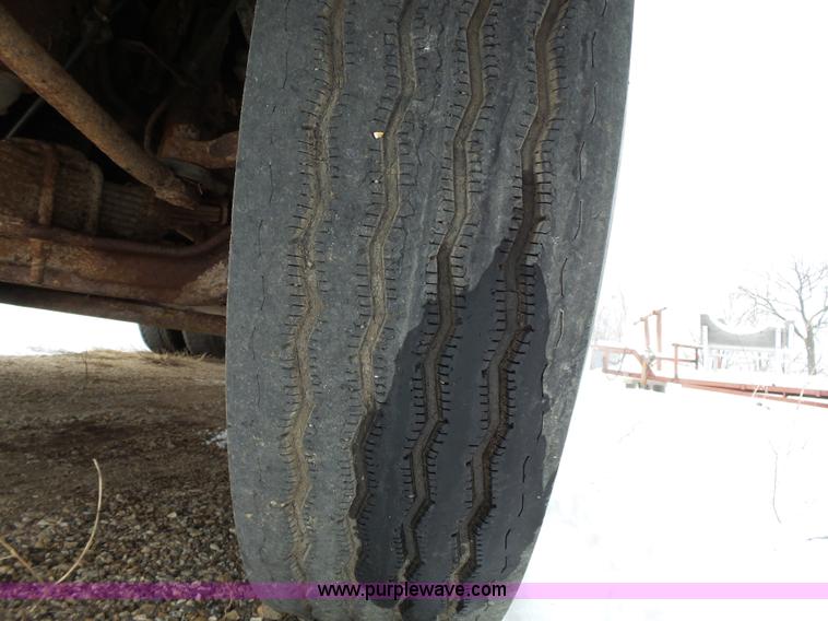 image for item L3661 1980 Ford F700 dump truck