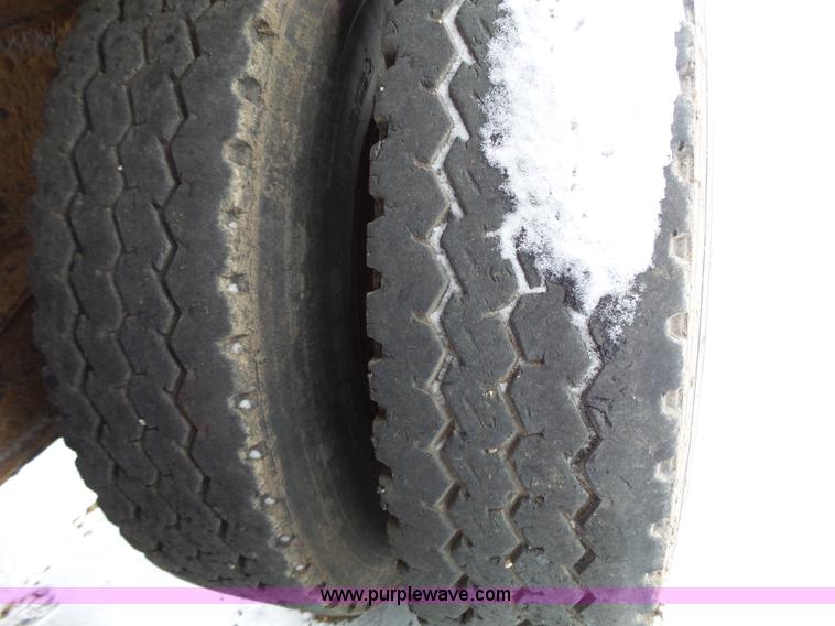 image for item L3661 1980 Ford F700 dump truck