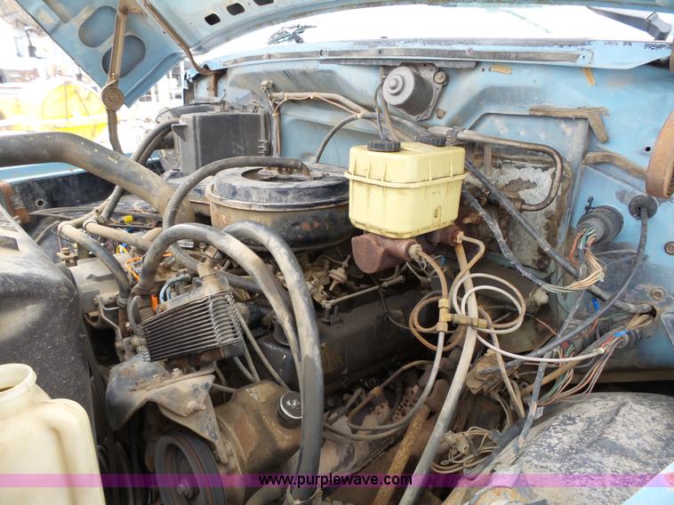 image for item L3661 1980 Ford F700 dump truck