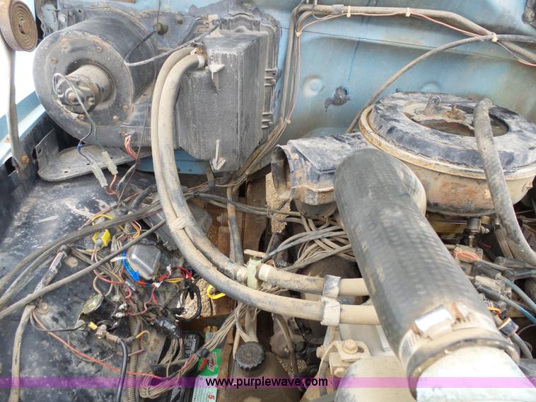 image for item L3661 1980 Ford F700 dump truck