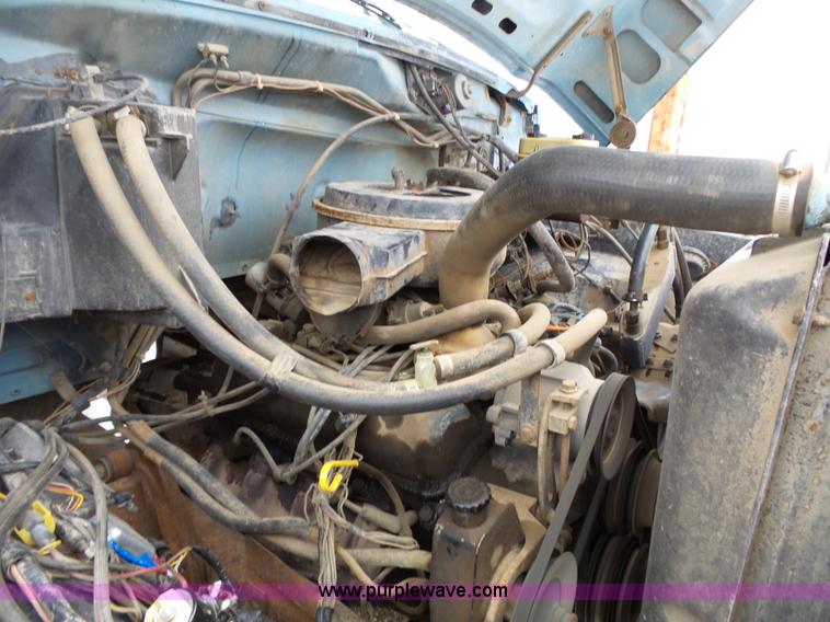 image for item L3661 1980 Ford F700 dump truck