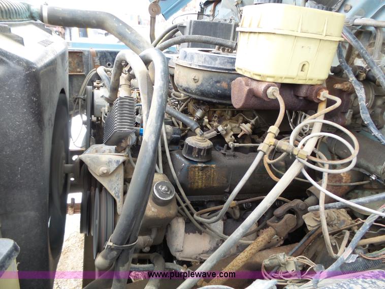 image for item L3661 1980 Ford F700 dump truck