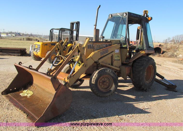 image for item L5383 1982 Case 580D backhoe