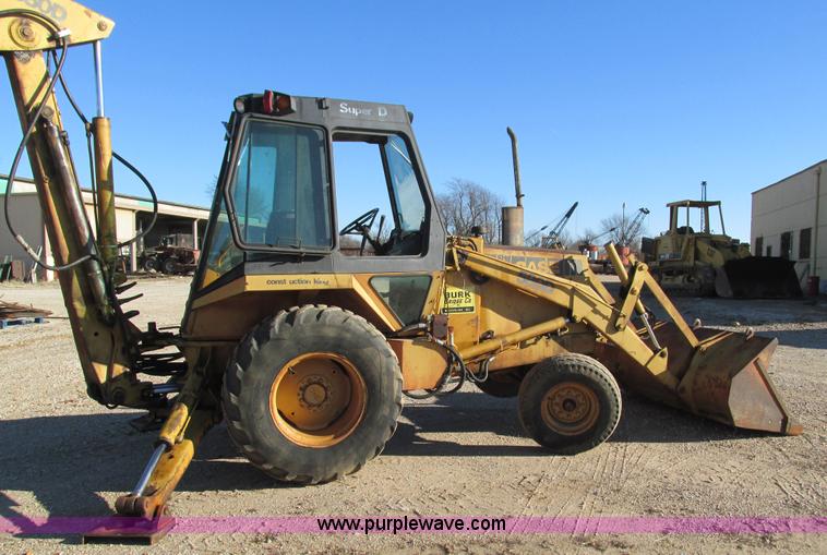 image for item L5383 1982 Case 580D backhoe