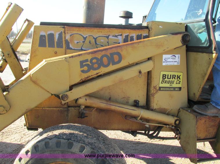 image for item L5383 1982 Case 580D backhoe