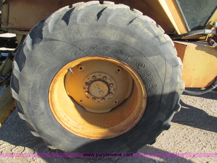 image for item L5383 1982 Case 580D backhoe