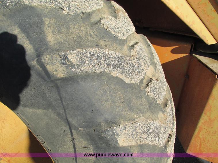 image for item L5383 1982 Case 580D backhoe