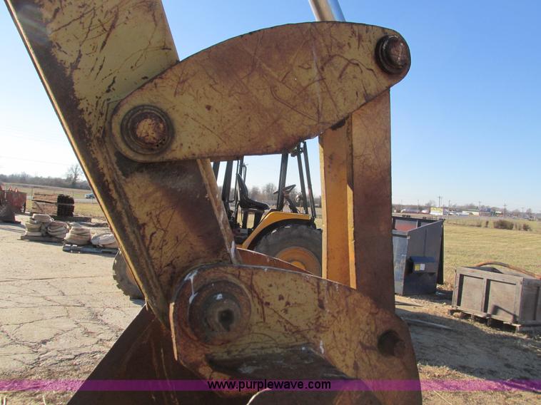 image for item L5383 1982 Case 580D backhoe