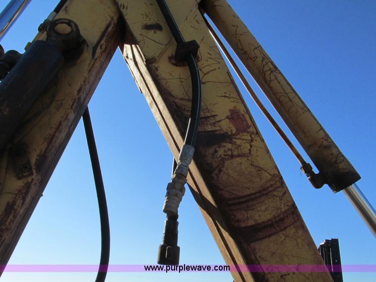 image for item L5383 1982 Case 580D backhoe