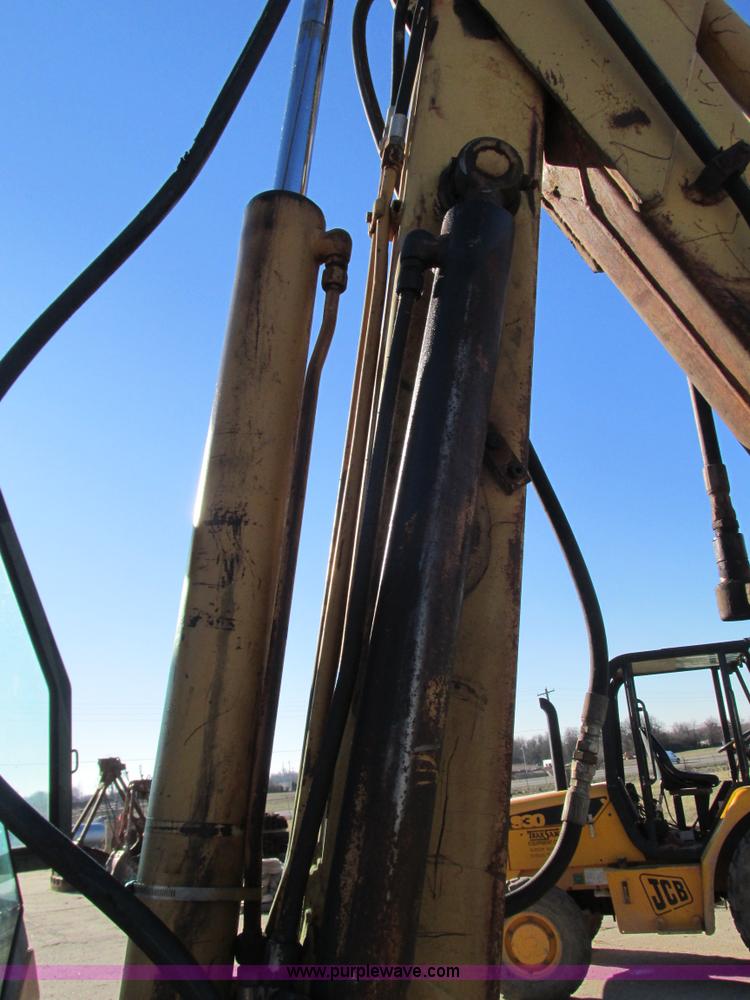 image for item L5383 1982 Case 580D backhoe