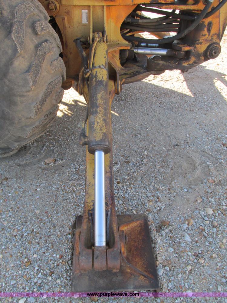 image for item L5383 1982 Case 580D backhoe