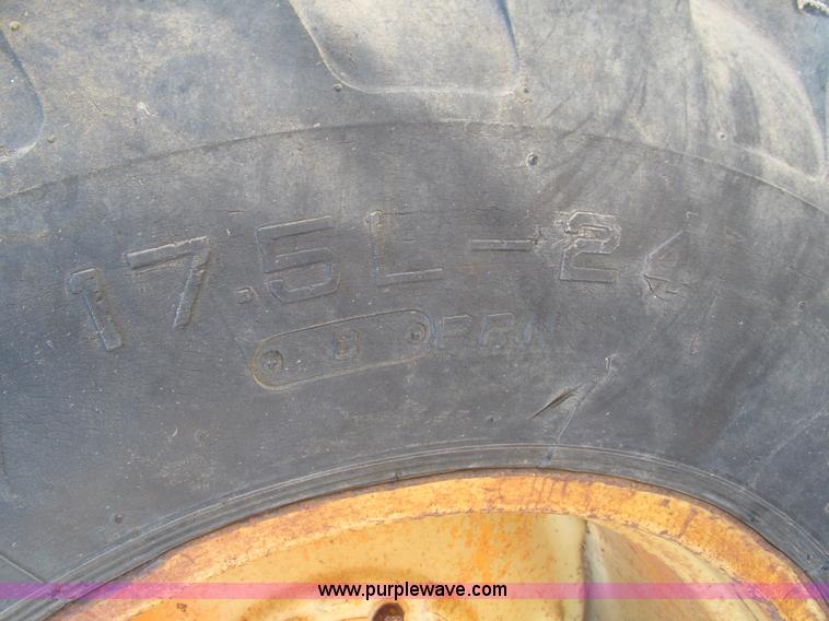 image for item L5383 1982 Case 580D backhoe