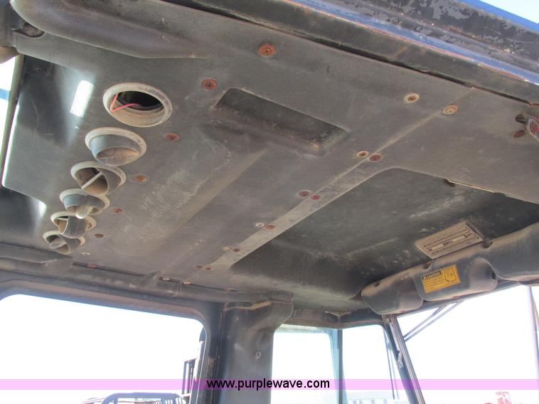 image for item L5383 1982 Case 580D backhoe