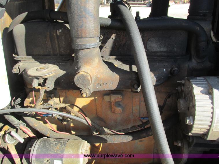 image for item L5383 1982 Case 580D backhoe