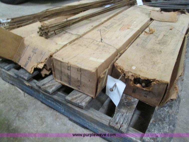 image for item L5384 Assorted concrete form snap ties