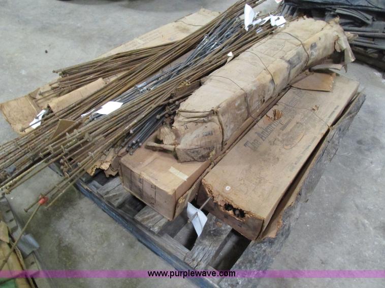 image for item L5384 Assorted concrete form snap ties