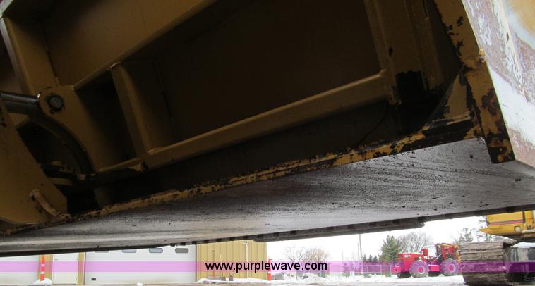 image for item L5502 2009 Ashland I-180TS2 hydraulic scraper