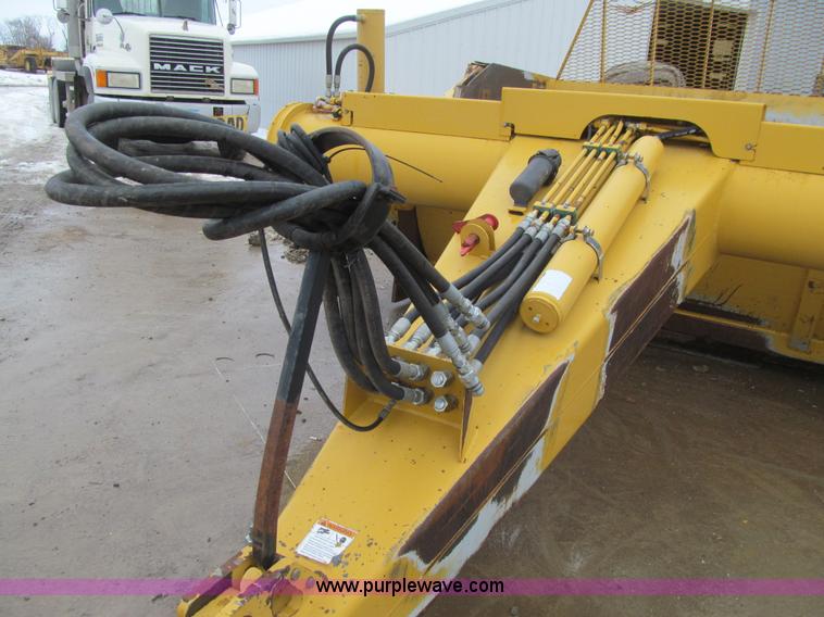 image for item L5502 2009 Ashland I-180TS2 hydraulic scraper