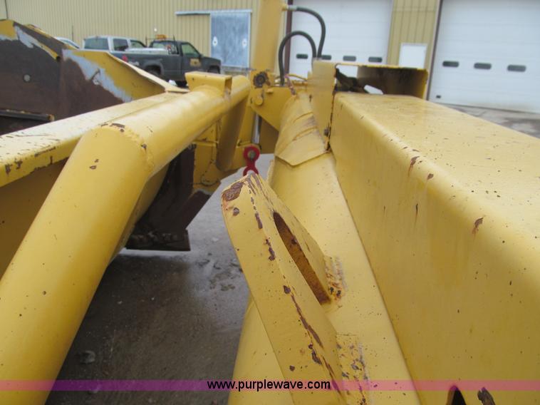 image for item L5502 2009 Ashland I-180TS2 hydraulic scraper