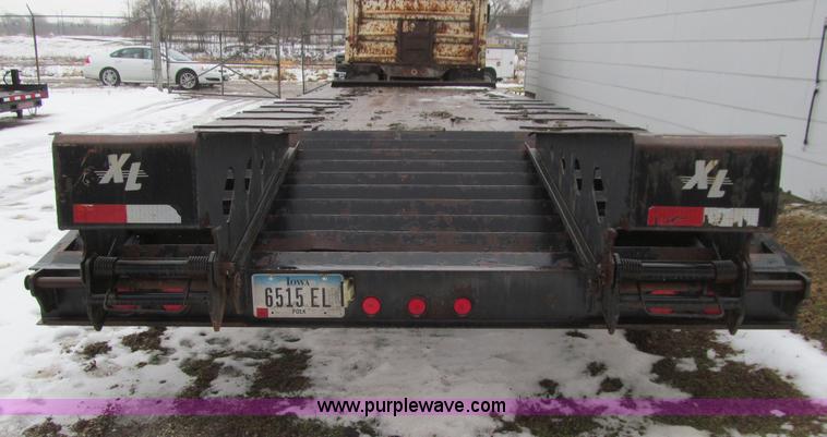 image for item L5505 2004 XL Specialized XL50T equipment trailer