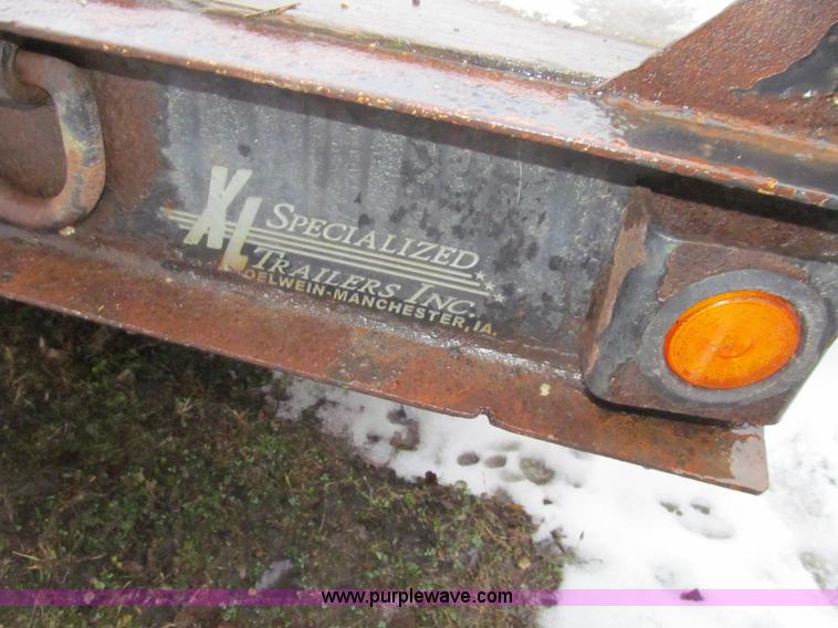 image for item L5505 2004 XL Specialized XL50T equipment trailer
