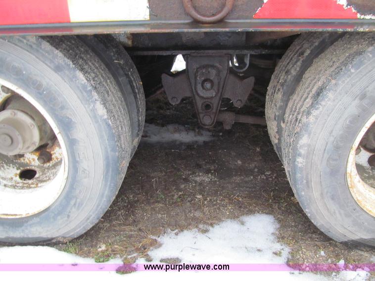 image for item L5505 2004 XL Specialized XL50T equipment trailer