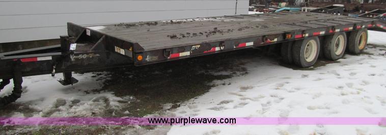 image for item L5505 2004 XL Specialized XL50T equipment trailer