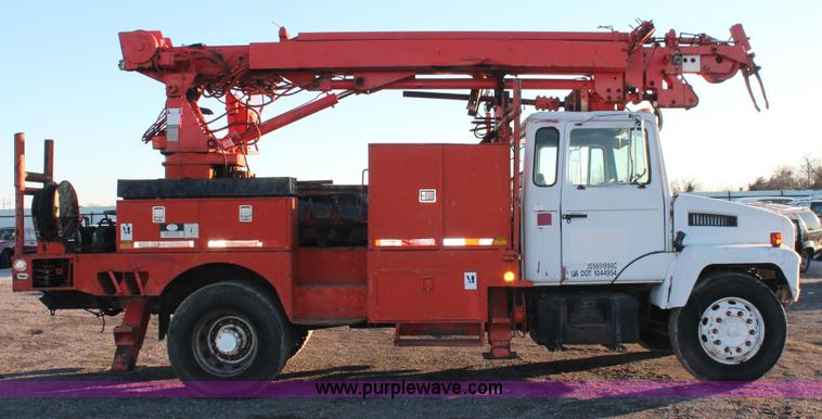 image for item L6755 1993 Mack CS300T digger derrick truck