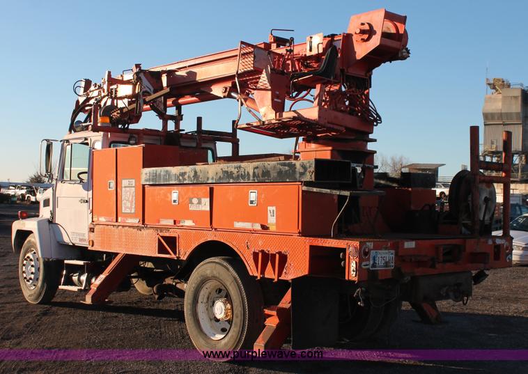 image for item L6755 1993 Mack CS300T digger derrick truck