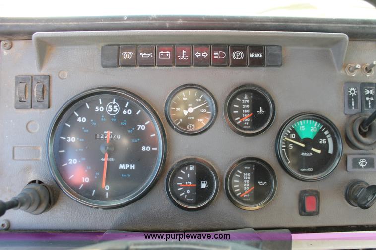 image for item L6755 1993 Mack CS300T digger derrick truck