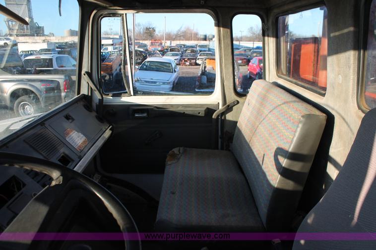 image for item L6755 1993 Mack CS300T digger derrick truck