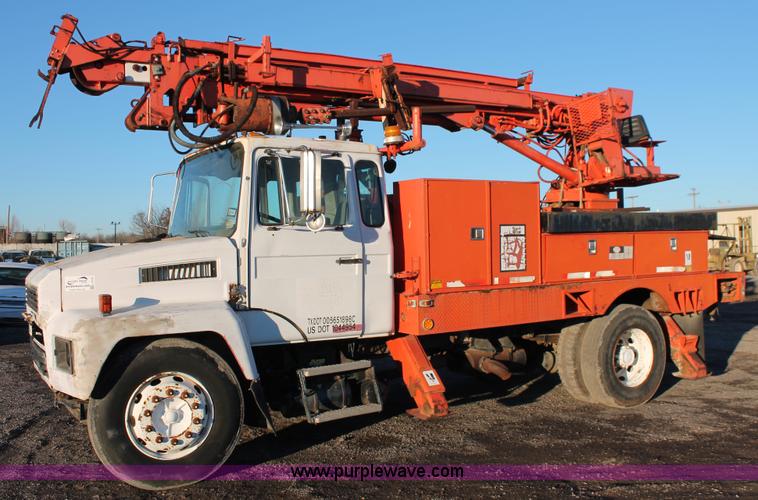 image for item L6755 1993 Mack CS300T digger derrick truck