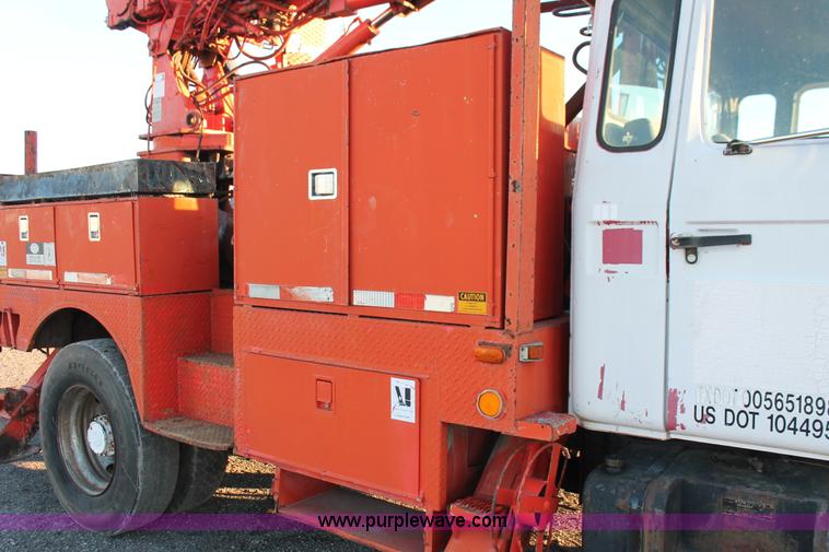 image for item L6755 1993 Mack CS300T digger derrick truck