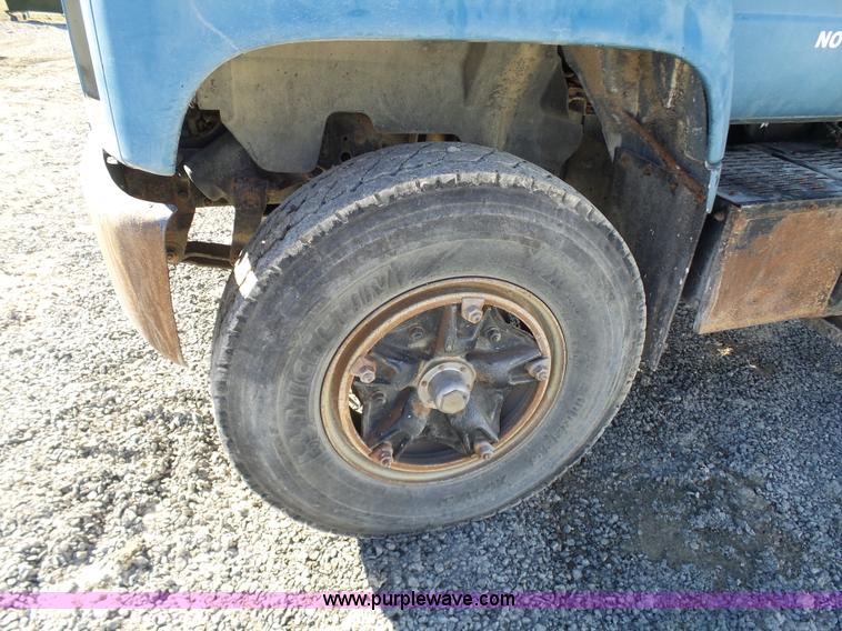 image for item N9355 1994 Chevrolet Kodiak dump truck